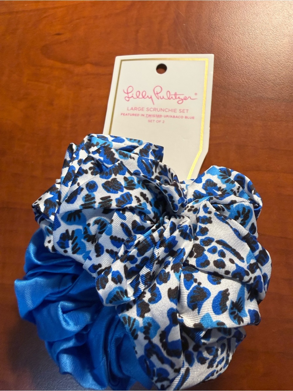 Lilly Pulitzer Large Scrunchie Set, 2-Pack Satin Scrunchies 💙🤍🖤